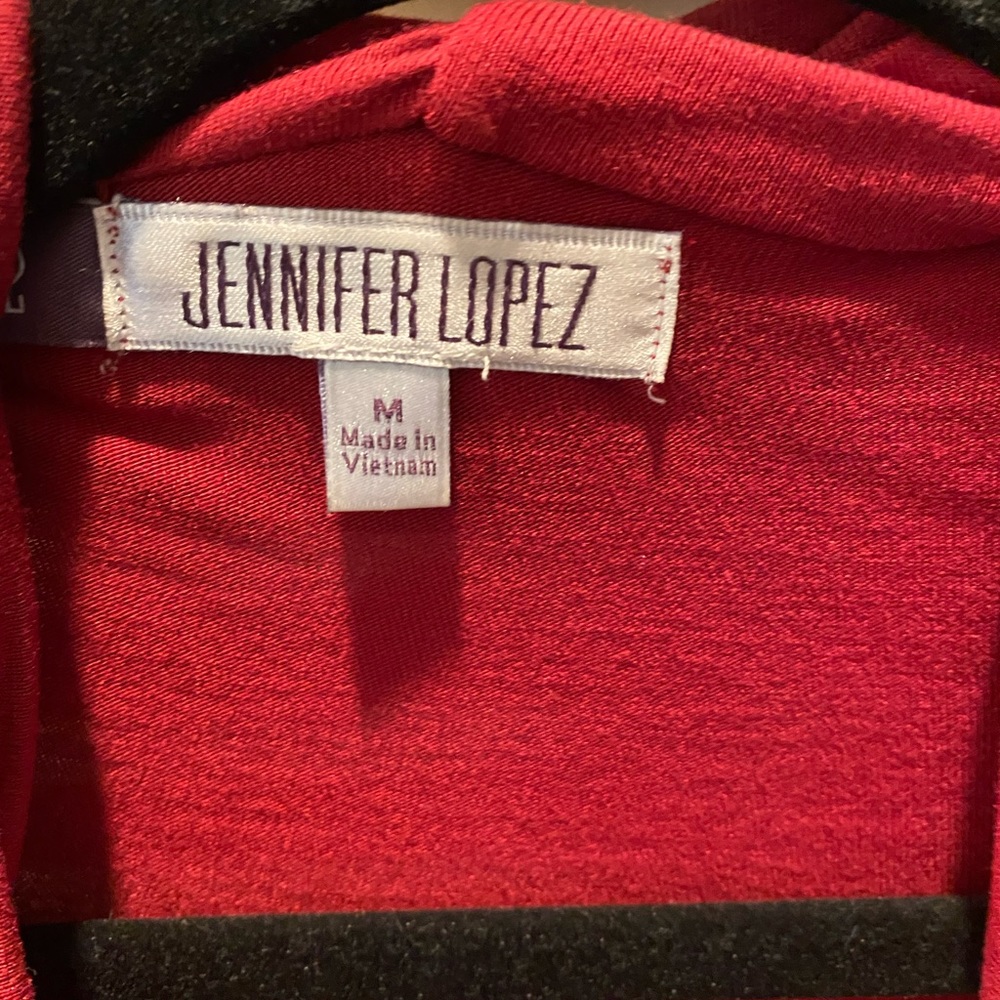 This beautiful fitted light sweater.